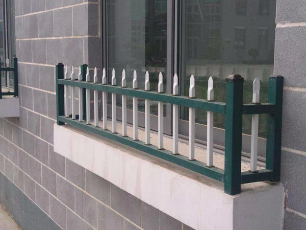 陽(yáng)臺(tái)護(hù)欄