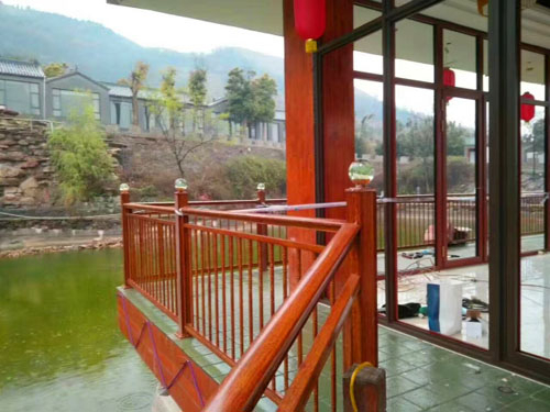 材質(zhì)對(duì)護(hù)欄美觀(guān)性有影響嗎？